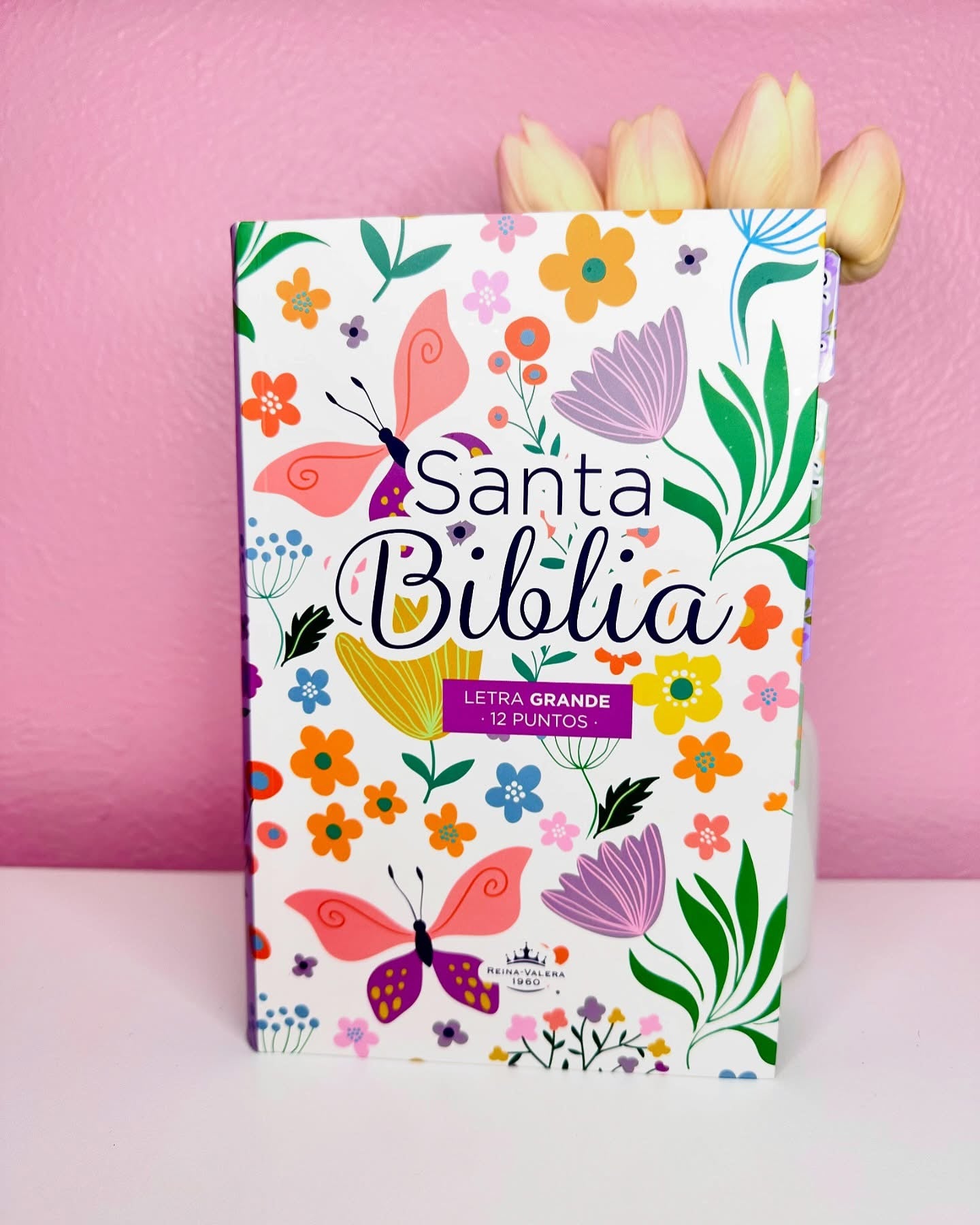 BIBLIA TAPA FLEX, TAMAÑO MANUAL, DISEÑO FLORES MULTICOLOR